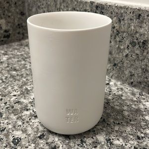 Anthropologie Madalie White "Water" Tumbler Toothbrush Holder